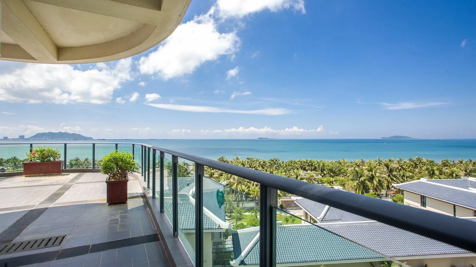 Sisuo Seaview Hotel Sanya 4*,