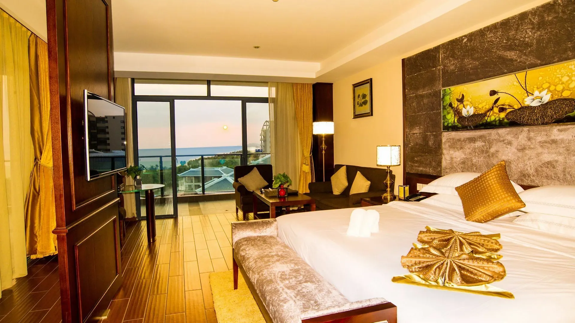 Sisuo Seaview Hotel Sanya 4*,  Cina
